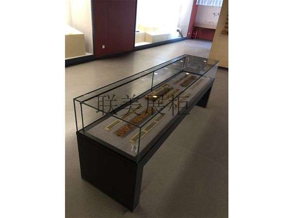 博物館展示文物應該以怎么樣的原則作為首選？