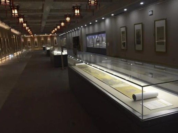 博物館文物展柜制作