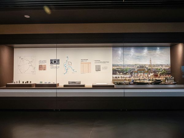 文物展柜圖片 博物館通柜