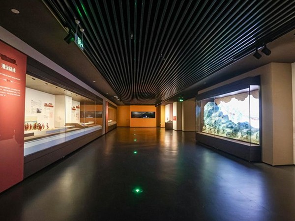 博物館展柜圖片大全 沿墻文物展柜